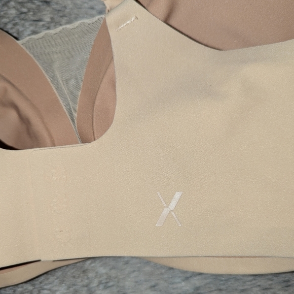 Knix Revolution Shadow Mesh Bra Tan Women's L+ NWT - Picture 9 of 12